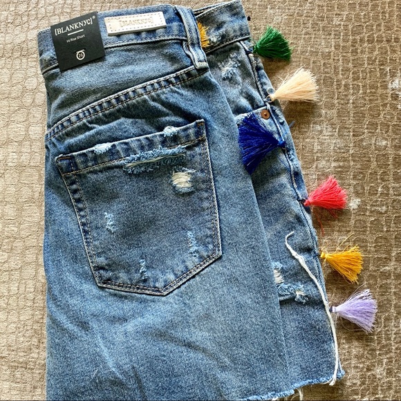 BlankNYC Sonic Bloom Denim Shorts High Rise - Picture 4 of 6